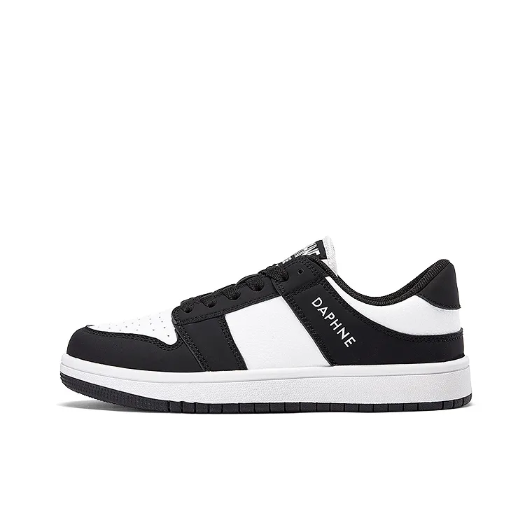 DAPHNE Lightweight Low Top Skateboard Shoes Women's Black White-0