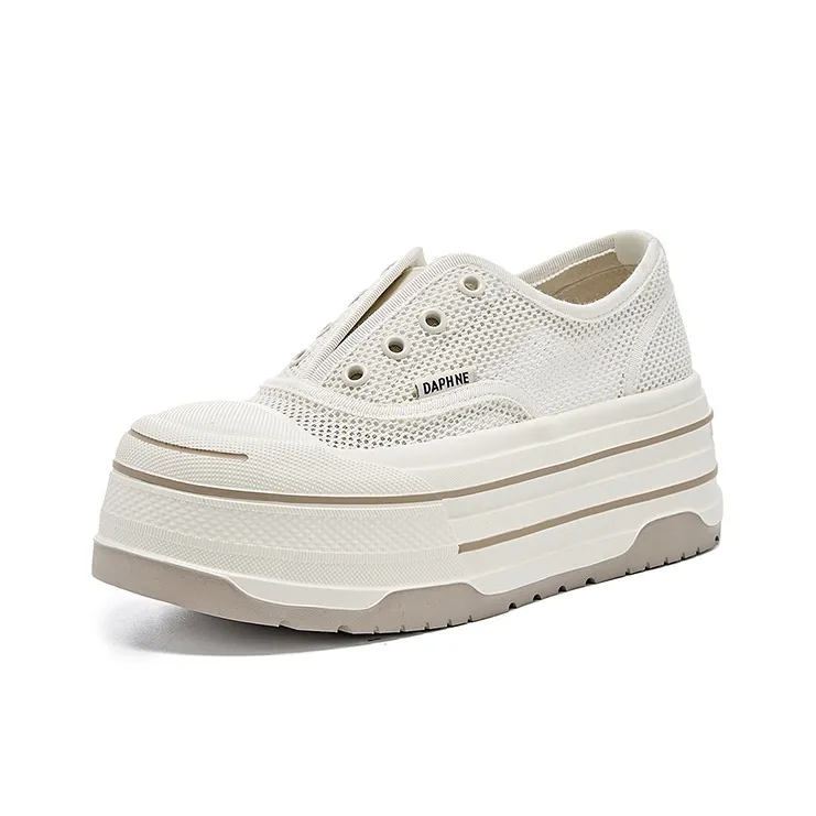 DAPHNE Anti Slip Wear Resistant Low Top Skateboard Shoes Women's-1