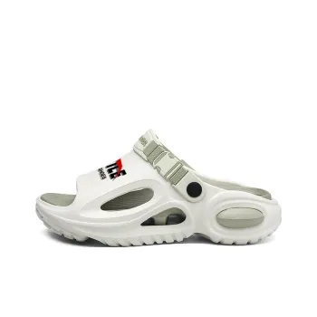 Budding Bear Beach Sandals Unisex