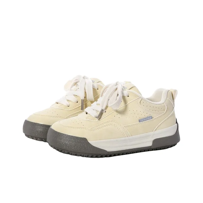 The New Age Family Low Top Skateboard Shoes Women's Yellow-1