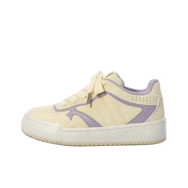 The New Age Family Low Top Skateboard Shoes Women's Light Yellow-0