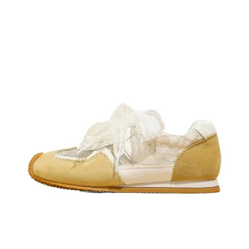 A Poinsettia Princess Casual Shoes Women's