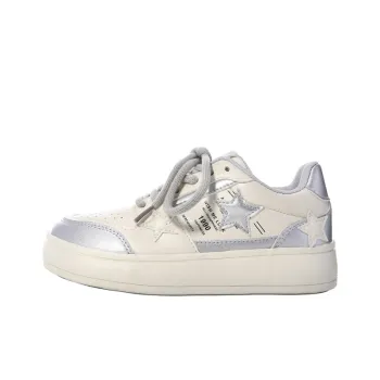 The New Age Family Low Top Skateboard Shoes Women's Silver