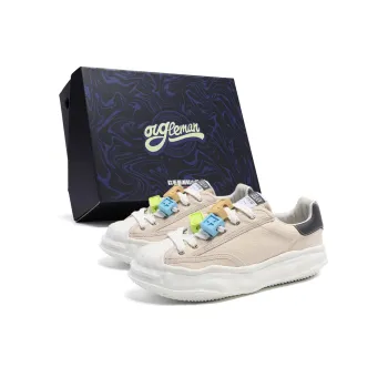 OUGLEMEN Slip Resistant And Abrasion Resistant Coverage Low Top Casual Shoes Unisex Beige