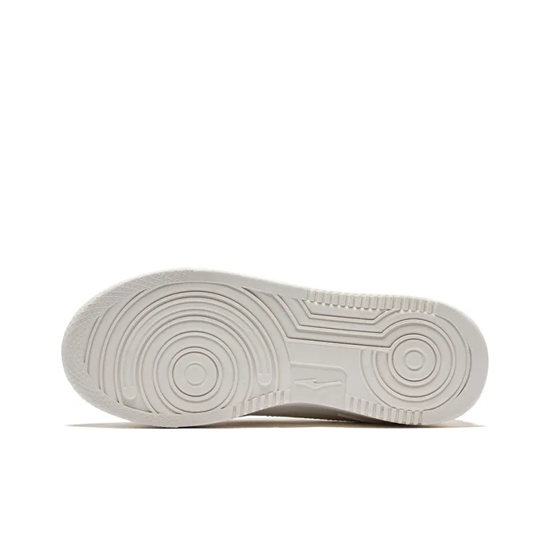Erke Anti Slip Wear Resistant Low Top Skateboard Shoes Women's Microcrystal White-4