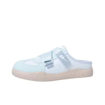 Warrior Abrasion Resistant, Odor Resistant Closed Toe Slippers Women's Blue