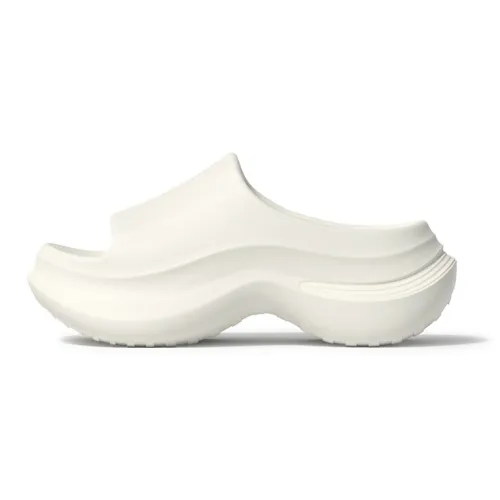 CHIKOKU Slippers / Home Slippers