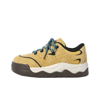 The New Age Family Low Top Skateboard Shoes Women's Yellow
