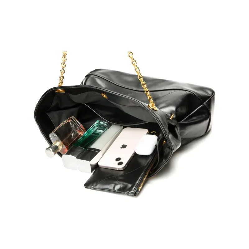 AQUASCUTUM Cow Leather Shoulder Bag Women's Black-5