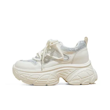 A Poinsettia Princess Chunky Sneakers Women's