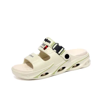 Budding Bear Beach Sandals Unisex