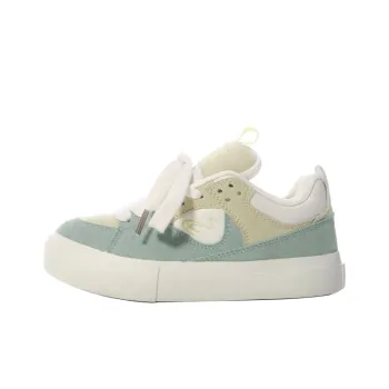 The New Age Family Low Top Skateboard Shoes Women's Yellow Cream