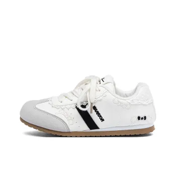 Warrior Slip Resistant, Abrasion Resistant, Lightweight Low Top Skateboard Shoes Women's