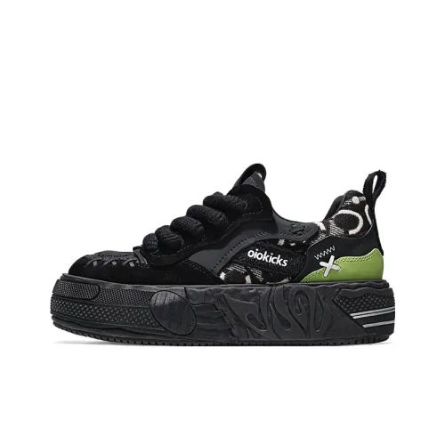 and 2003 Kukini are all sneaker nerd Easter eggs