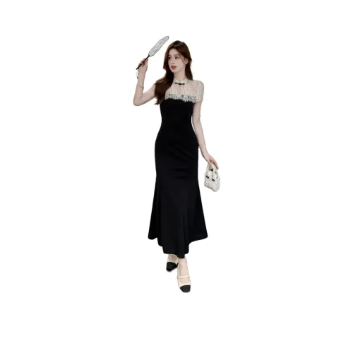 The Temptation Of The Muse Short Sleeved Dress Women's