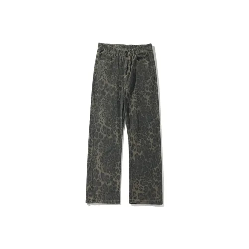 Man track pants with coulisse closure