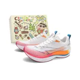 Tiger-embroidered low-top sneakers