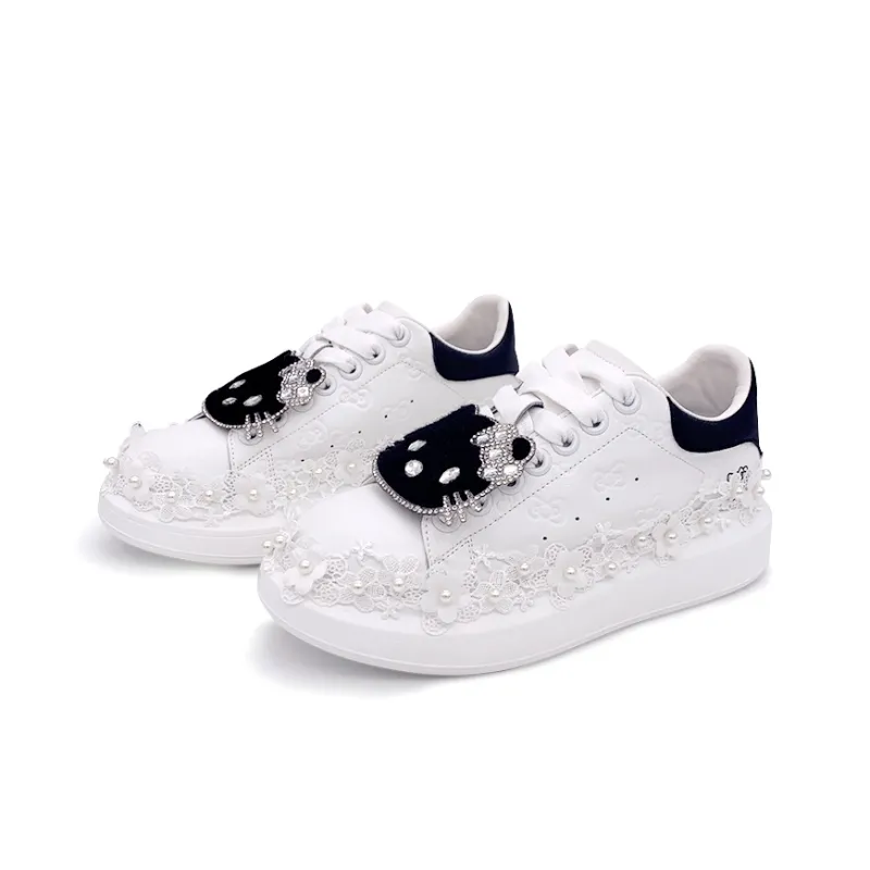 Hello Kitty White Low Top Casual Shoes Women's White Black-1
