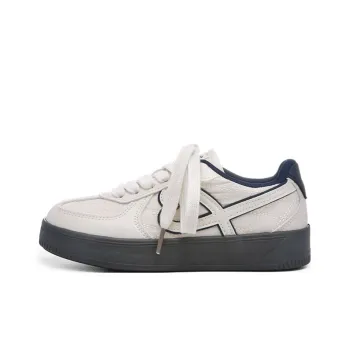 The New Age Family Low Top Skateboard Shoes Women's Beige Blue