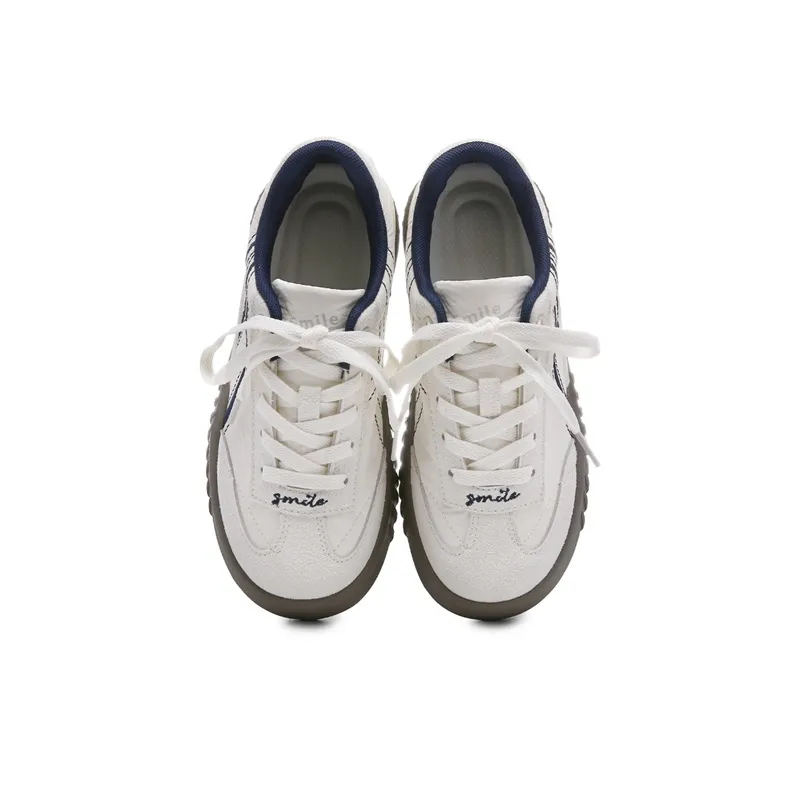 The New Age Family Abrasion Resistant Slip Resistant Low Top Skateboard Shoes Women's Beige Blue-2