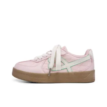 The New Age Family Low Top Skateboard Shoes Women's Pink