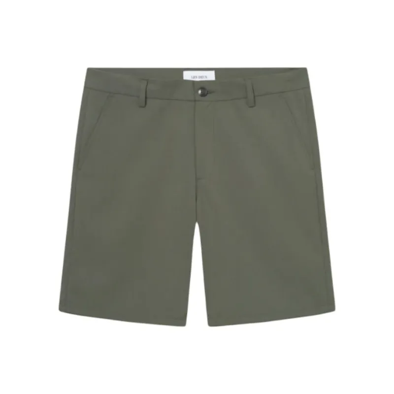 LES DEUX Casual Shorts Men Army Green-0