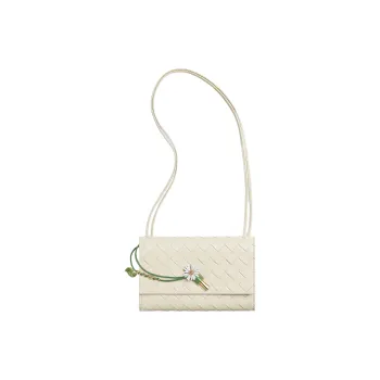 Bottega Veneta Andiamo Series Sheepskin Shoulder Bag Women's Sea Salt Color