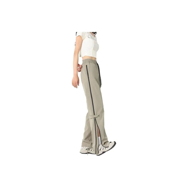 The New Age Family Cargo Pants Women's-5