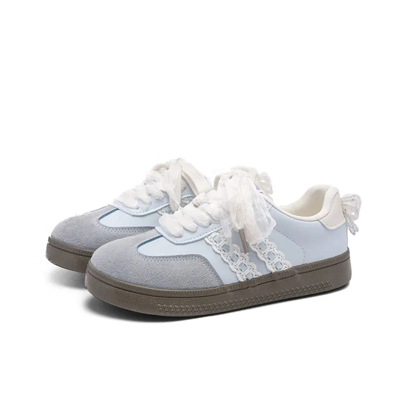The New Age Family Low Top Skateboard Shoes Women's Light Blue-1