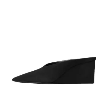 Alaia Closed Toe Slippers Women's Black