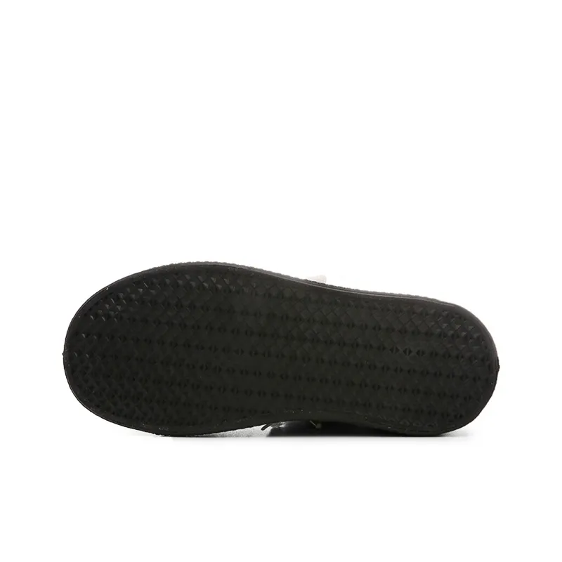 The New Age Family Low Top Skateboard Shoes Women's Red-4
