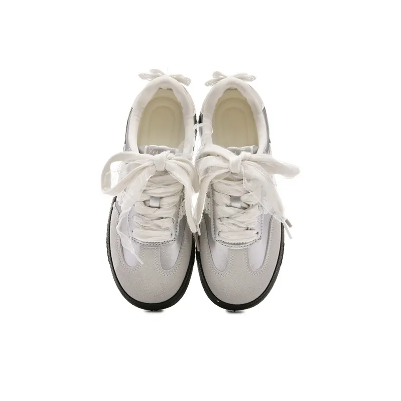 The New Age Family Low Top Skateboard Shoes Women's Silver-2