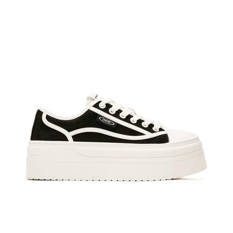 WANDER AROUND Slip Resistant And Breathable Low Top Skateboard Shoes Women's Black-1