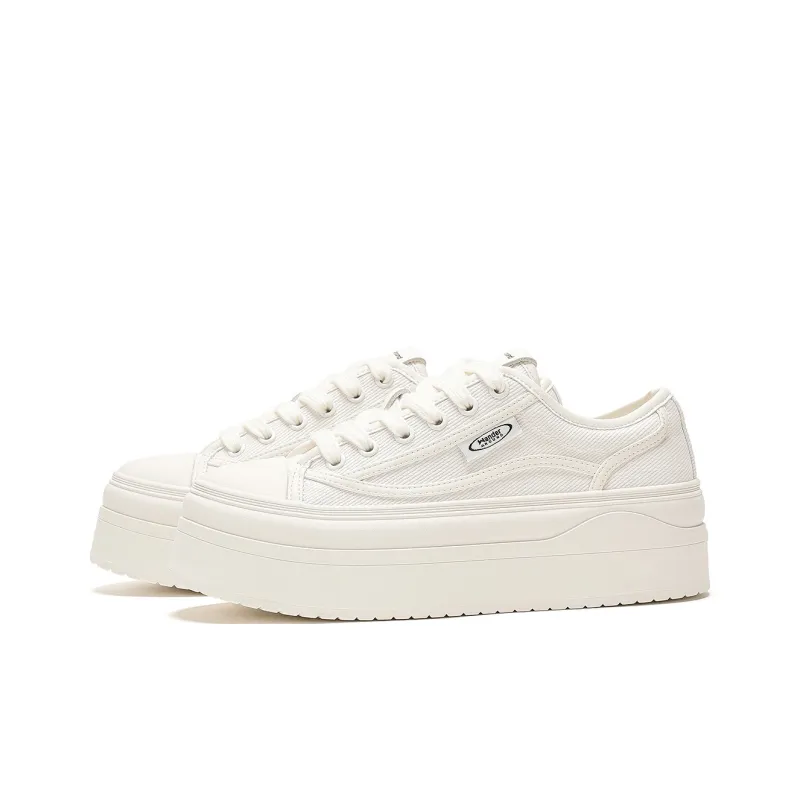 WANDER AROUND Anti Slip Wear Resistant Low Top Canvas Shoes Women's White-1
