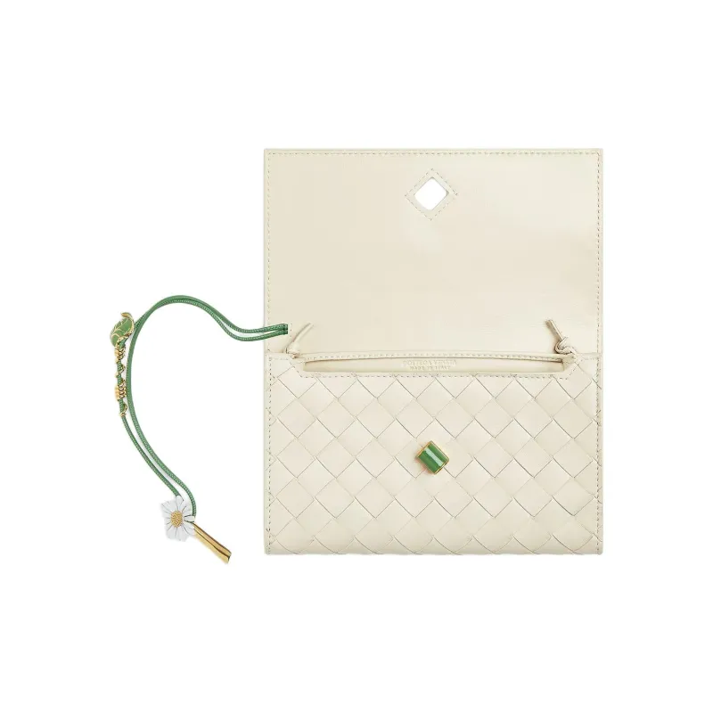 Bottega Veneta Andiamo Series Sheepskin Shoulder Bag Women's Sea Salt Color-2