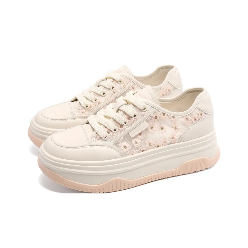 RED DRAGONFLY Low Top Skateboard Shoes Women's-9