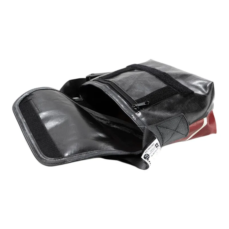 FREITAG Polyester Messenger Bag, Crossbody Bag, Shoulder Bag Unisex Black & Red-5