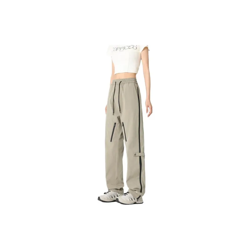 The New Age Family Cargo Pants Women's-4