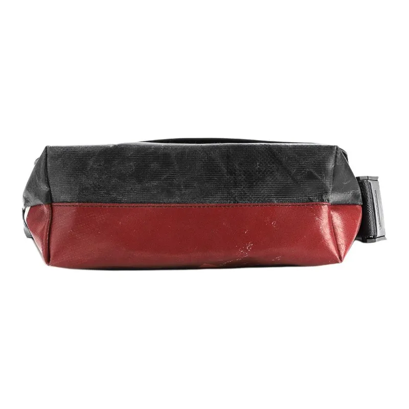 FREITAG Polyester Messenger Bag, Crossbody Bag, Shoulder Bag Unisex Black & Red-4