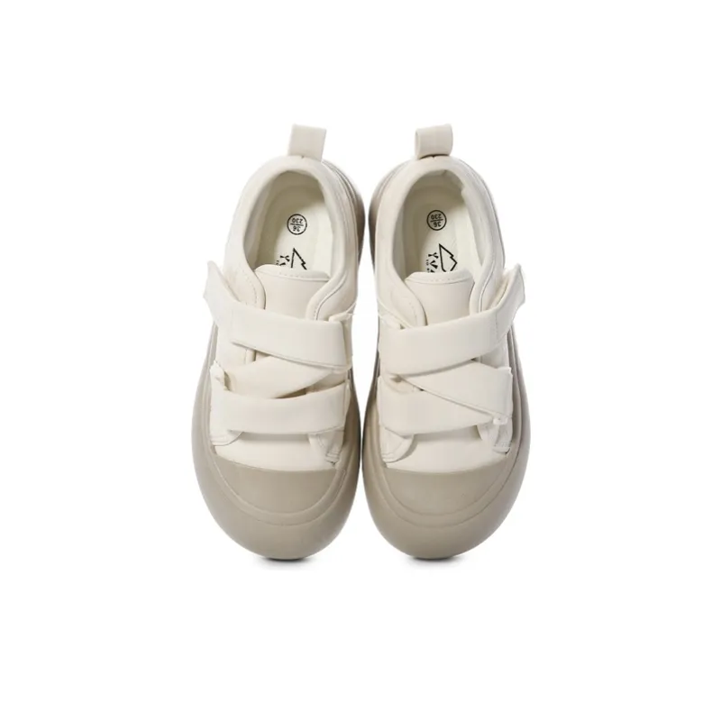 The New Age Family Low Top Skateboard Shoes Women's Milk Tea-2