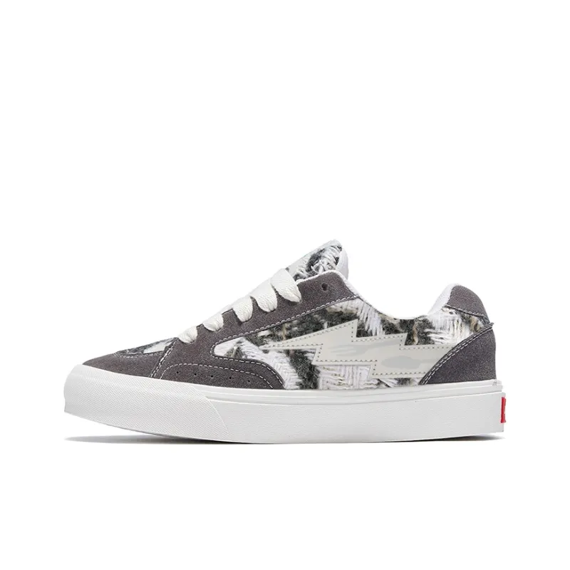 EOKAGAH Low Top Skateboard Shoes Unisex-0