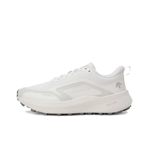 DESCENTE Flyridge Anti Slip Wear Resistant Low Top Running Shoes Unisex Beige