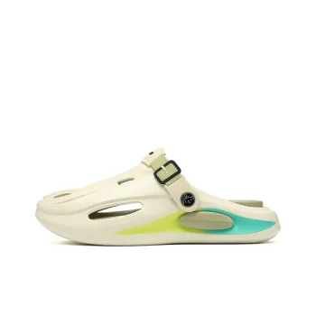 Budding Bear Clogs Men