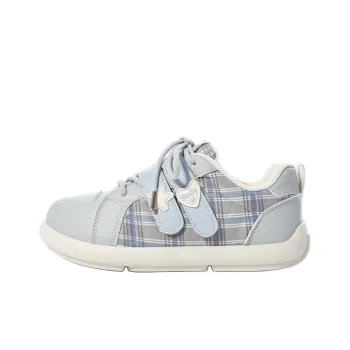 The New Age Family Low Top Skateboard Shoes Women's Light Blue
