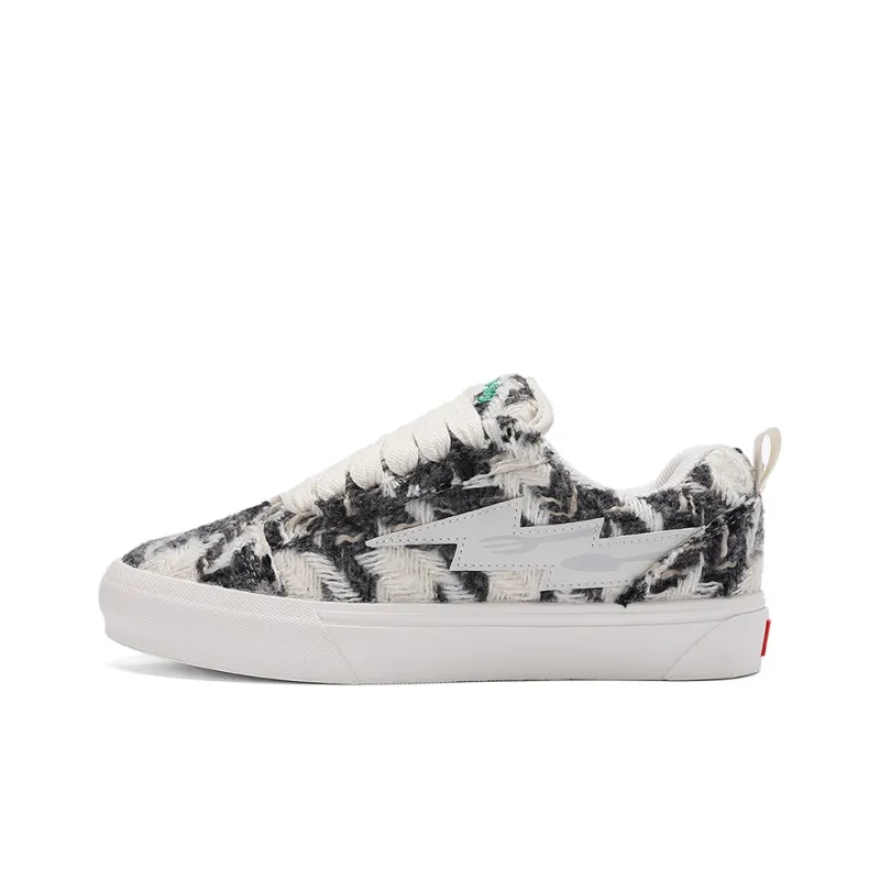 EOKAGAH Low Top Skateboard Shoes Unisex-3