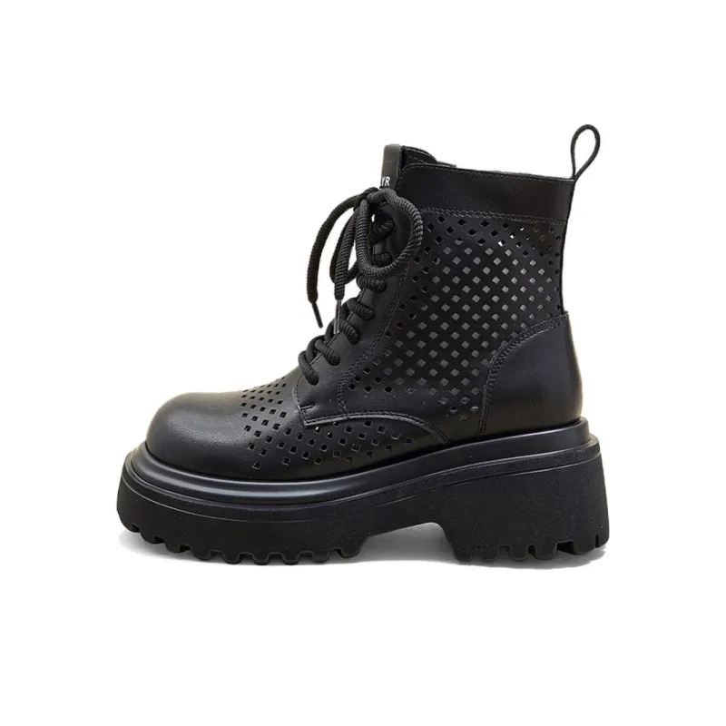 A Poinsettia Princess Ankle Boots Women's-6