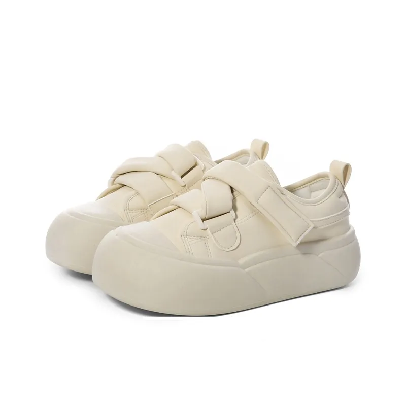 The New Age Family Low Top Skateboard Shoes Women's Light Yellow-1
