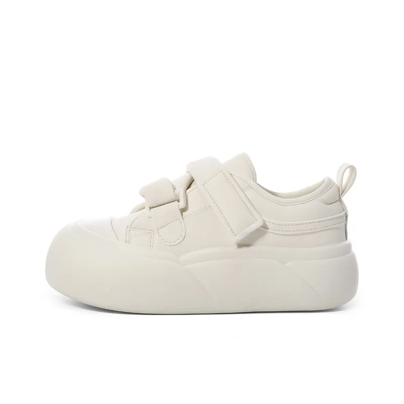 The New Age Family Low Top Skateboard Shoes Women's Beige-0