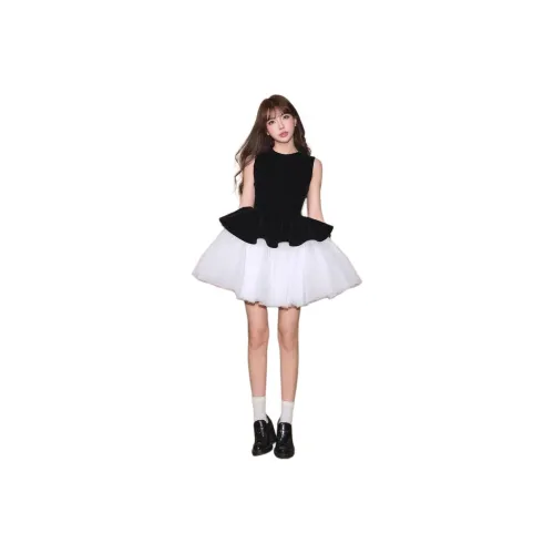 Flowers In Water Sleeveless Dress Women's