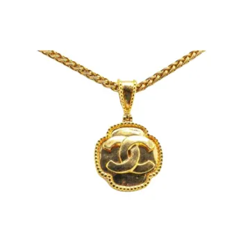 CHANEL 1996 Plated Cc Medallion Clover Pendant Necklace Costume Necklace